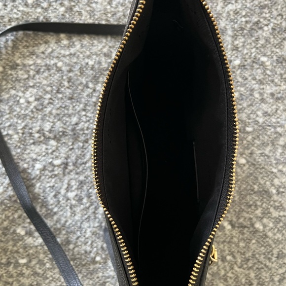 COACH/Pebble Leather Chaise Cross Body Purse - Picture 7 of 10